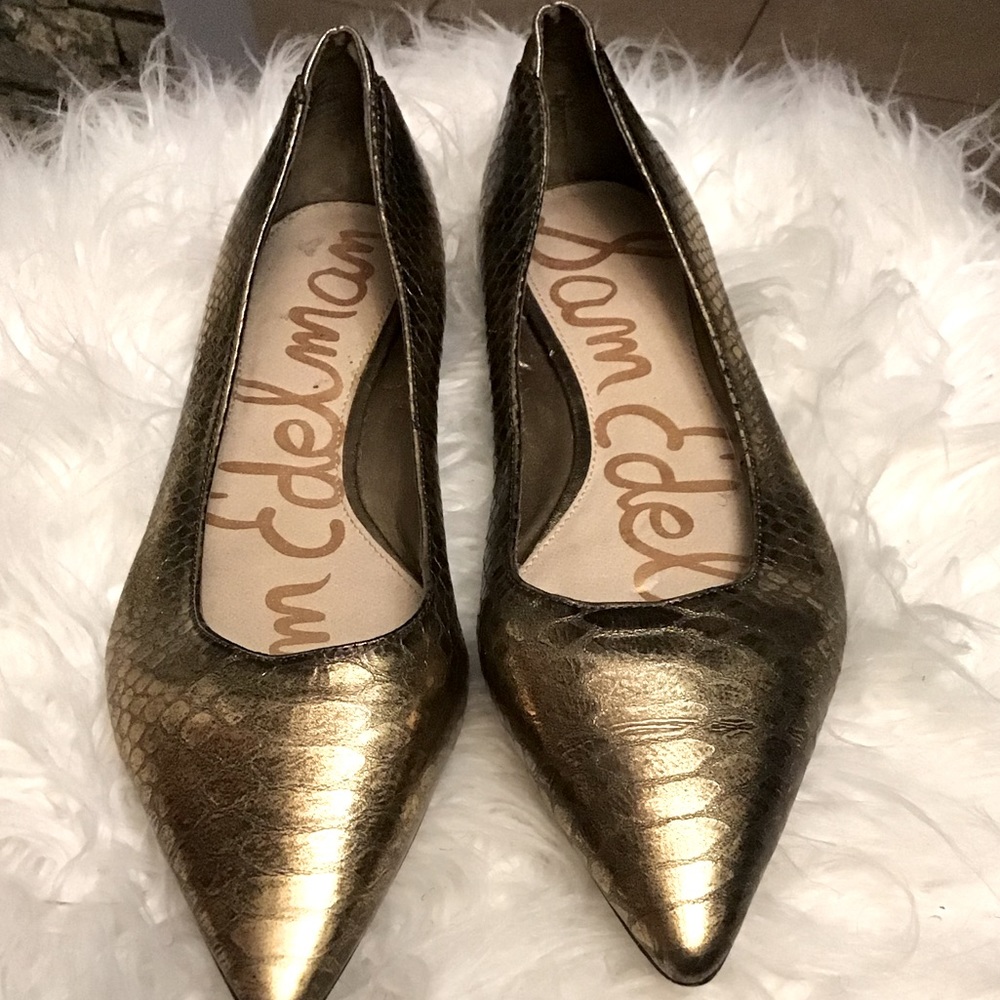 Sam Eldeman Women’s Gold Flats Size 10